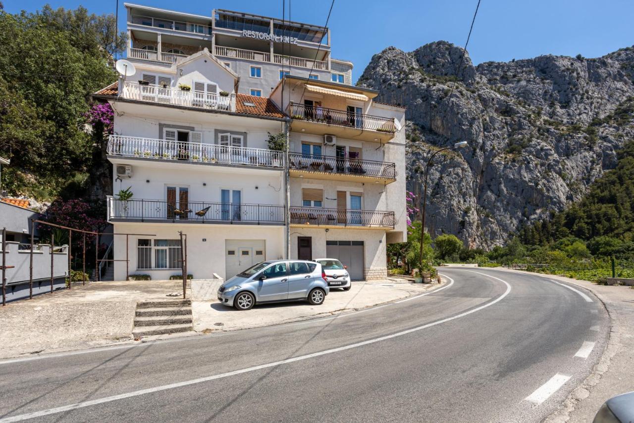 Apartment Navika Omiš Exterior foto