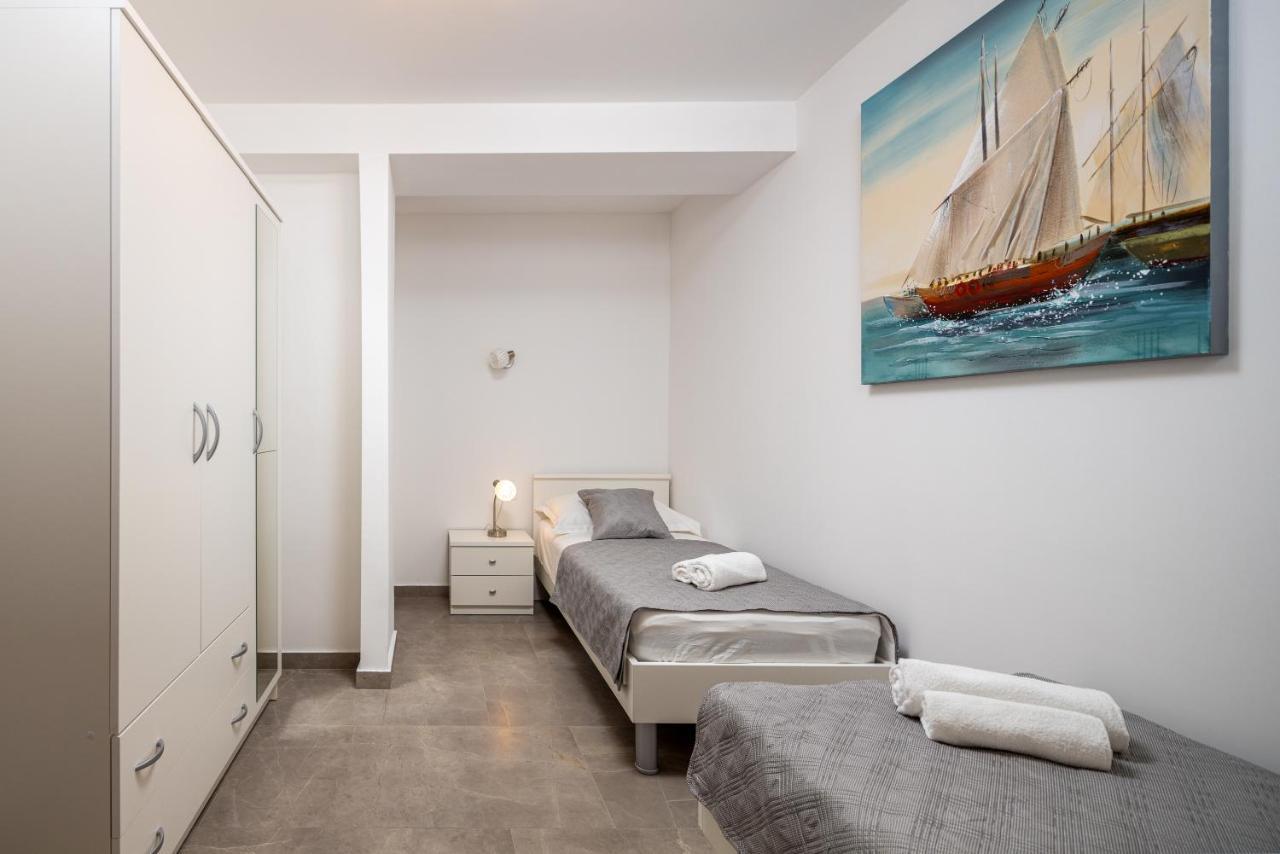 Apartment Navika Omiš Exterior foto