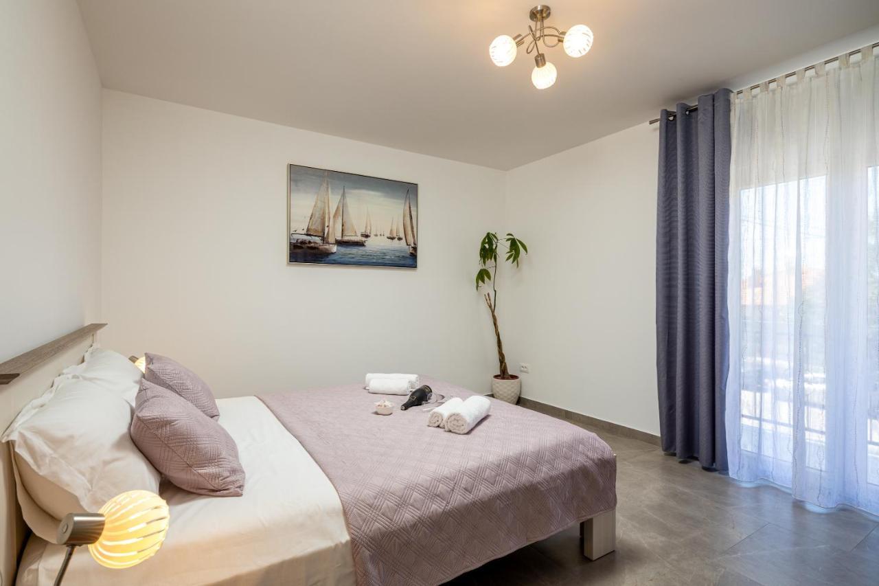 Apartment Navika Omiš Exterior foto