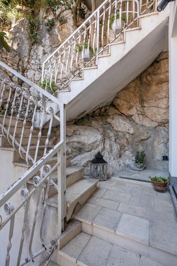 Apartment Navika Omiš Exterior foto